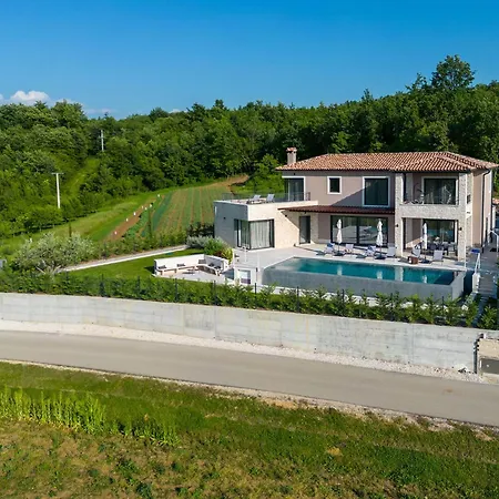 Villa Chriga - Vizinada, Istria